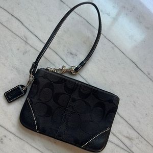 Coach wristlet in black
